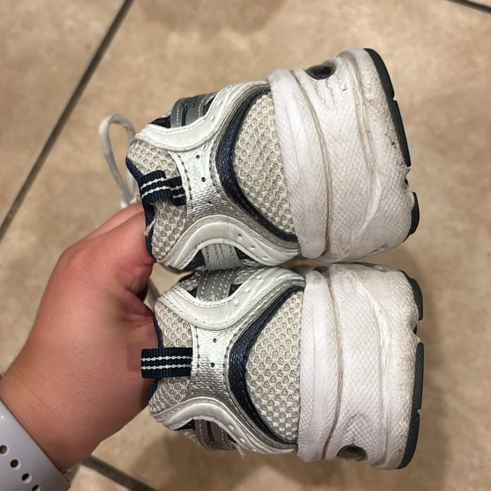 New Balance 530 Navy and Silver Retro Runner Casual Lifestyle Sneaker - Picture 5 of 8